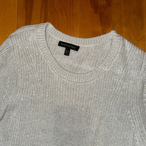 Banana republic sweater - Picture 2 of 2